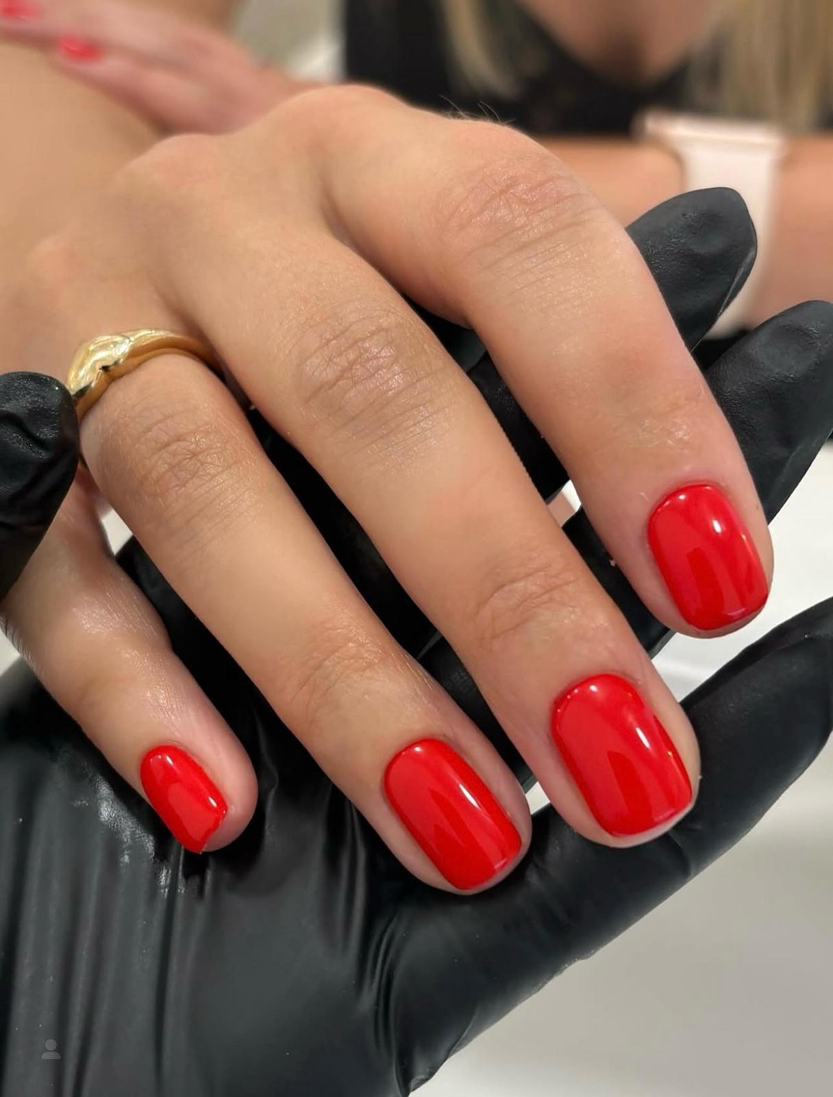 מילוי ציפורניים איכותי בנתניה - מזל טיפוח ויופי